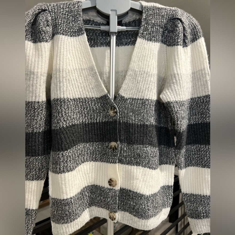 Vince Camuto Puff Sleeve Button Front Gray & Cream Striped Cardigan size small